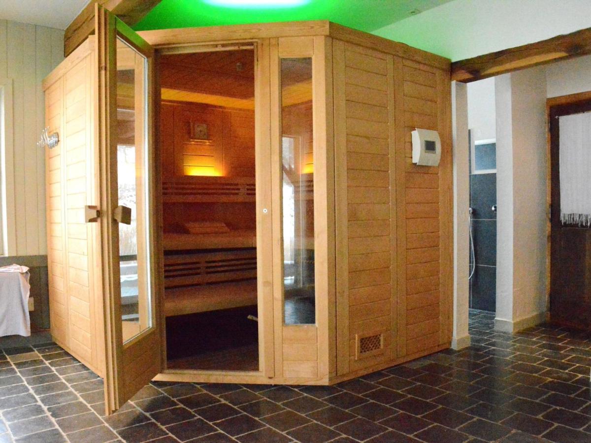 Villa With Hot Tub And Sauna Bièvre Eksteriør billede