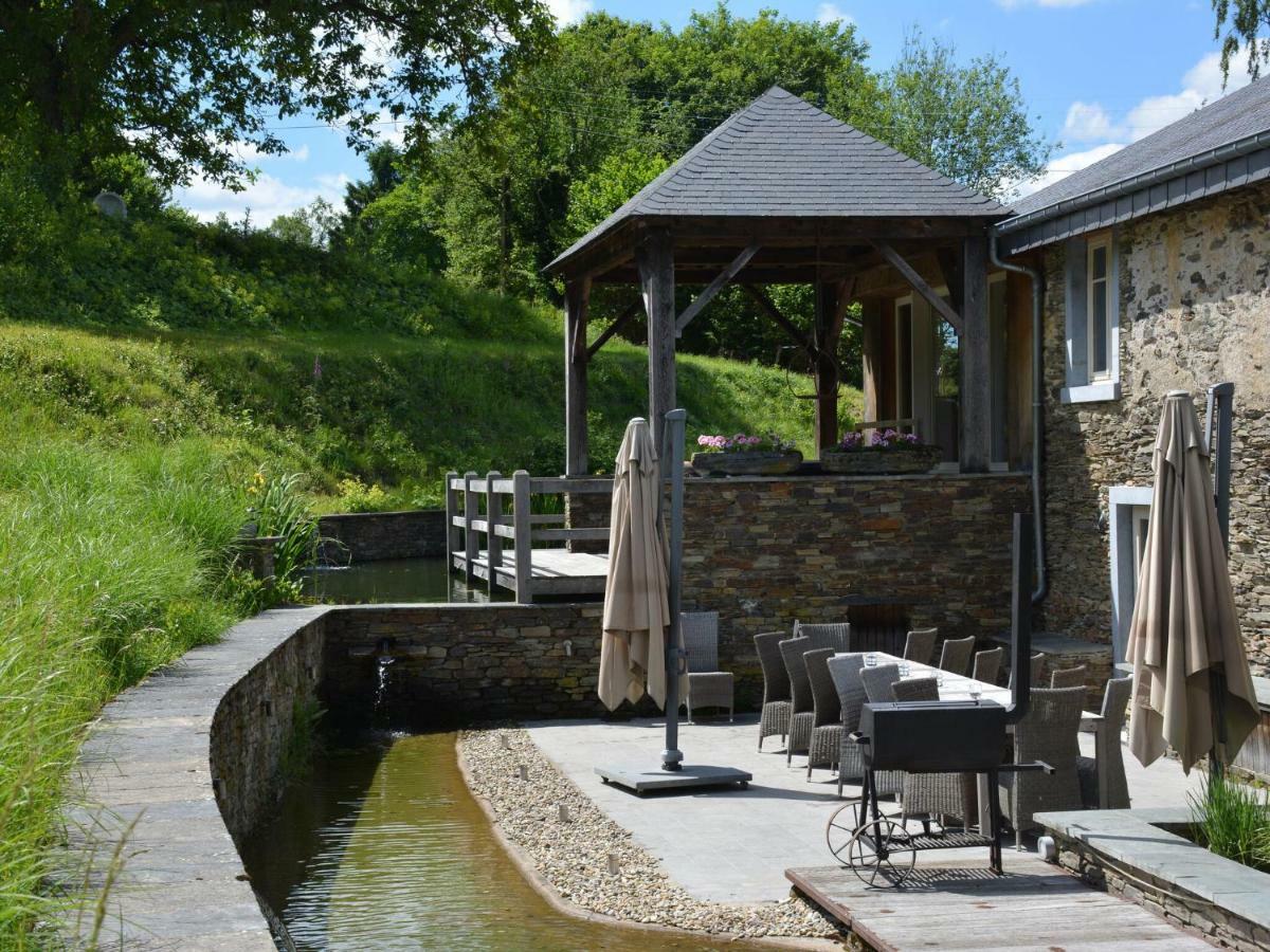 Villa With Hot Tub And Sauna Bièvre Eksteriør billede